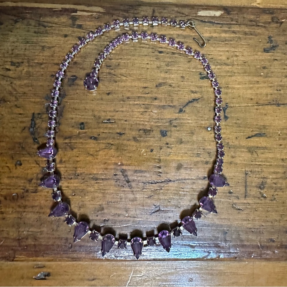 Beautiful vintage stamped Weiss amethyst rhinestone necklace
